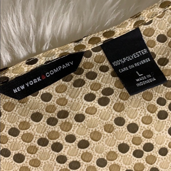 New York & Company Large Semi-Sheer V Neck blouse - Picture 4 of 8